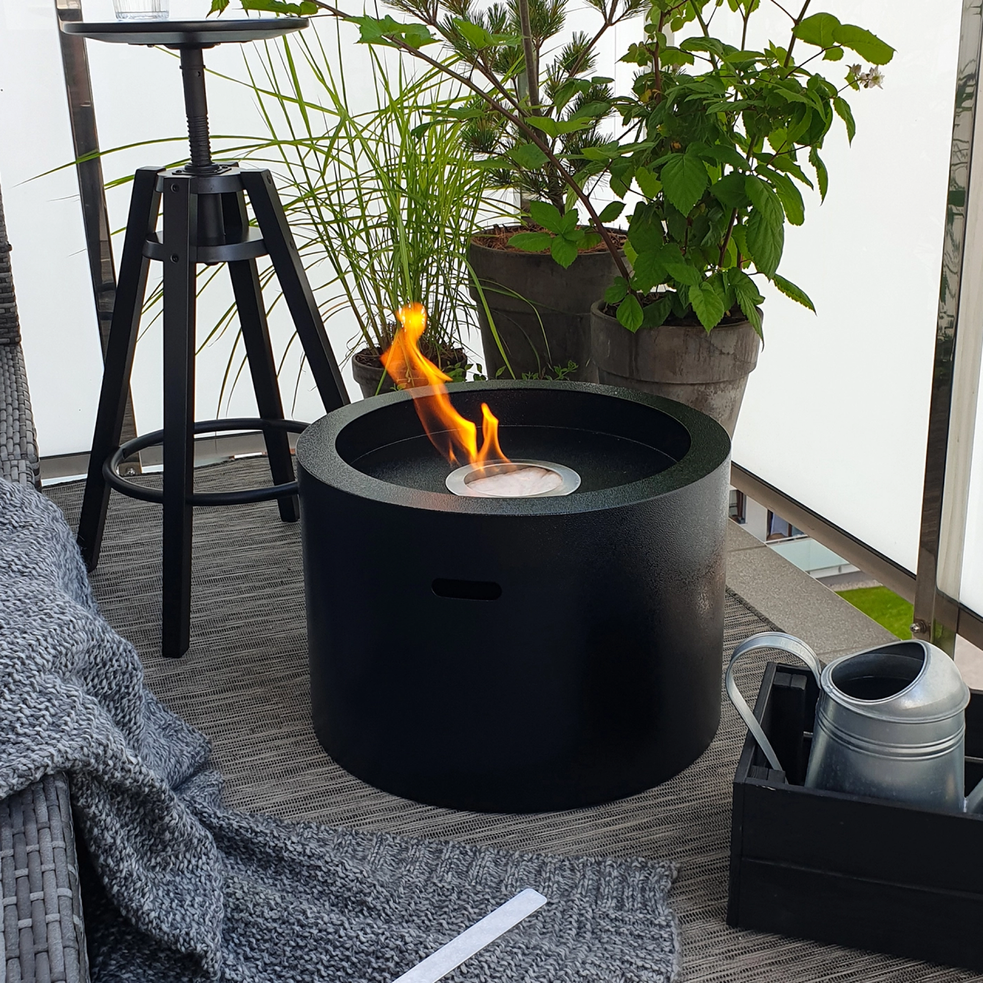Moon fritstående biopejs – sort mat – detaljebillede